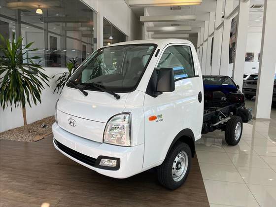 HYUNDAI HR 2.5 TURBO DIESEL CS 4WD MANUAL